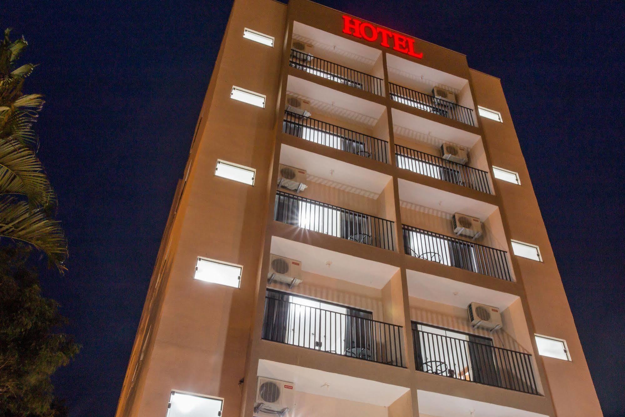 Domum Hotel Pindamonhangaba Zewnętrze zdjęcie